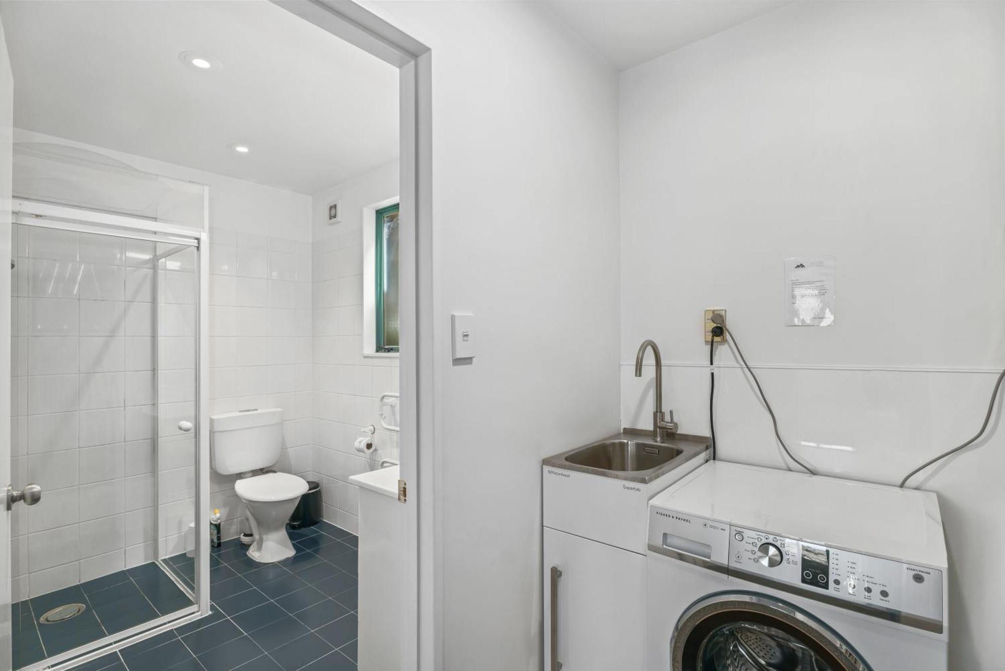 Lakefront Living At Remarkables Retreat - Eight Distretto di Distretto di Queenstown Esterno foto