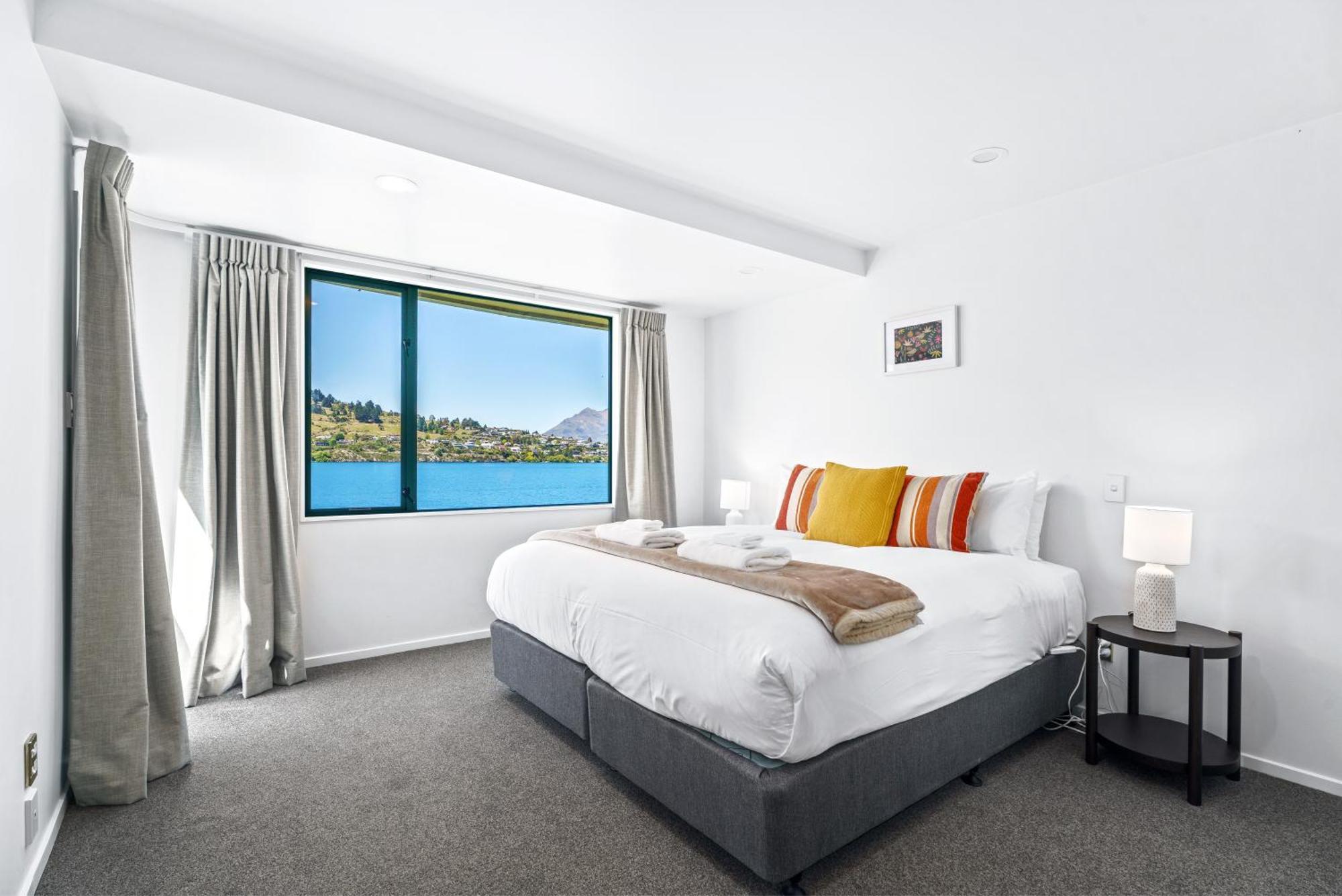 Lakefront Living At Remarkables Retreat - Eight Distretto di Distretto di Queenstown Esterno foto