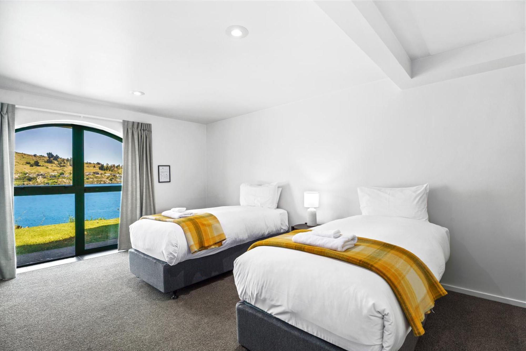 Lakefront Living At Remarkables Retreat - Eight Distretto di Distretto di Queenstown Esterno foto