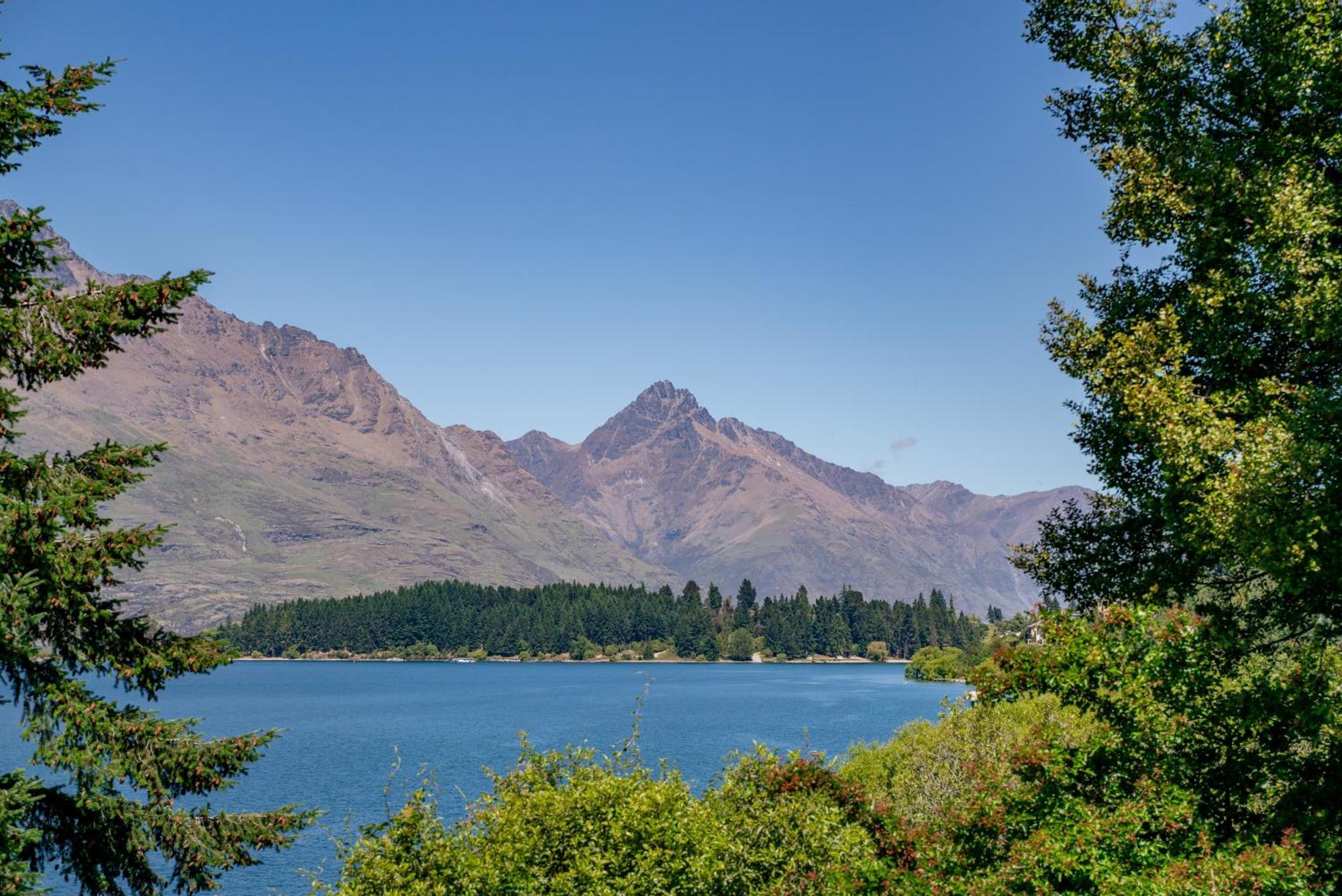 Lakefront Living At Remarkables Retreat - Eight Distretto di Distretto di Queenstown Esterno foto