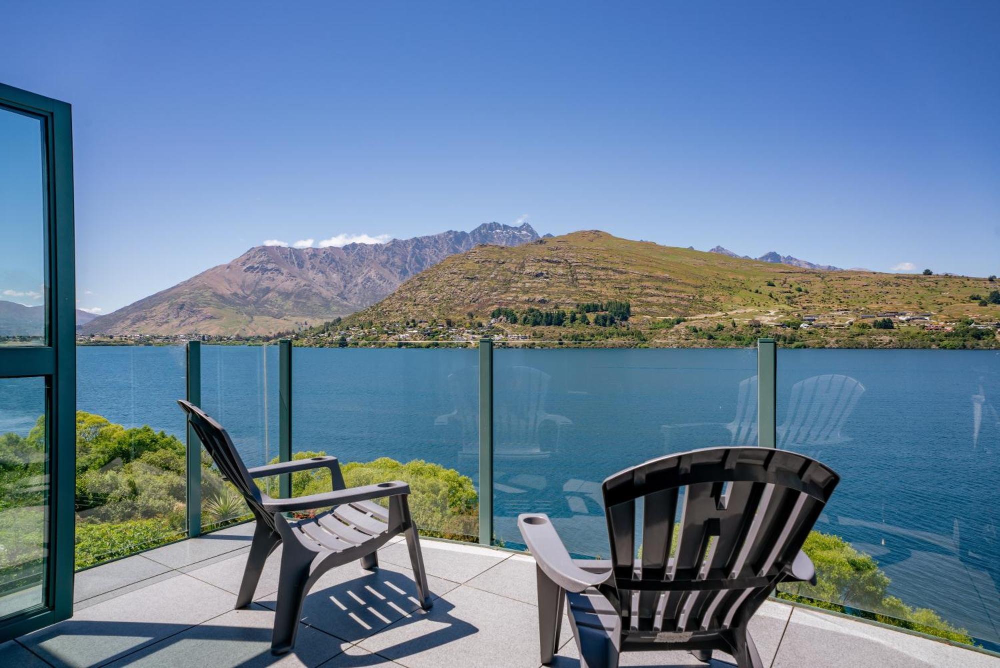 Lakefront Living At Remarkables Retreat - Eight Distretto di Distretto di Queenstown Esterno foto